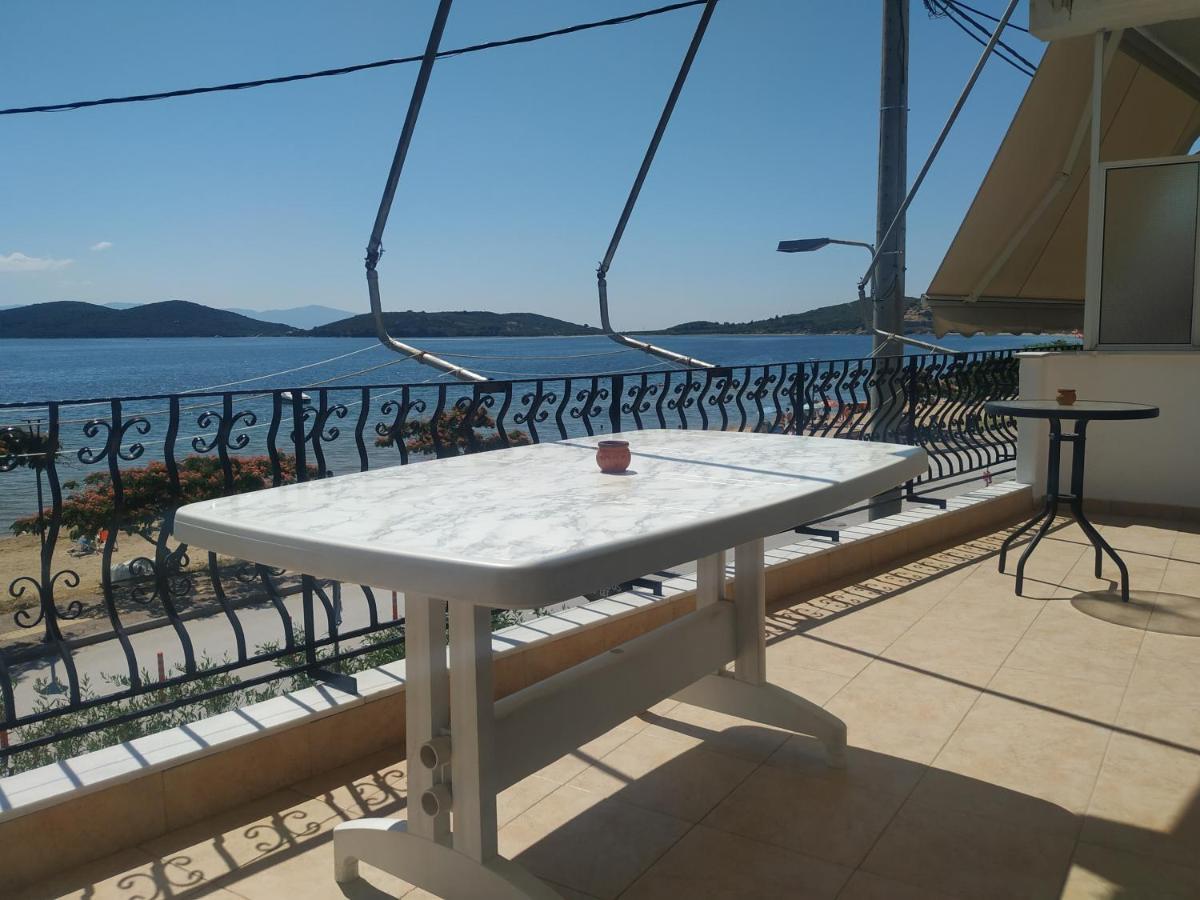 Villa Tasos Néa Péramos Extérieur photo